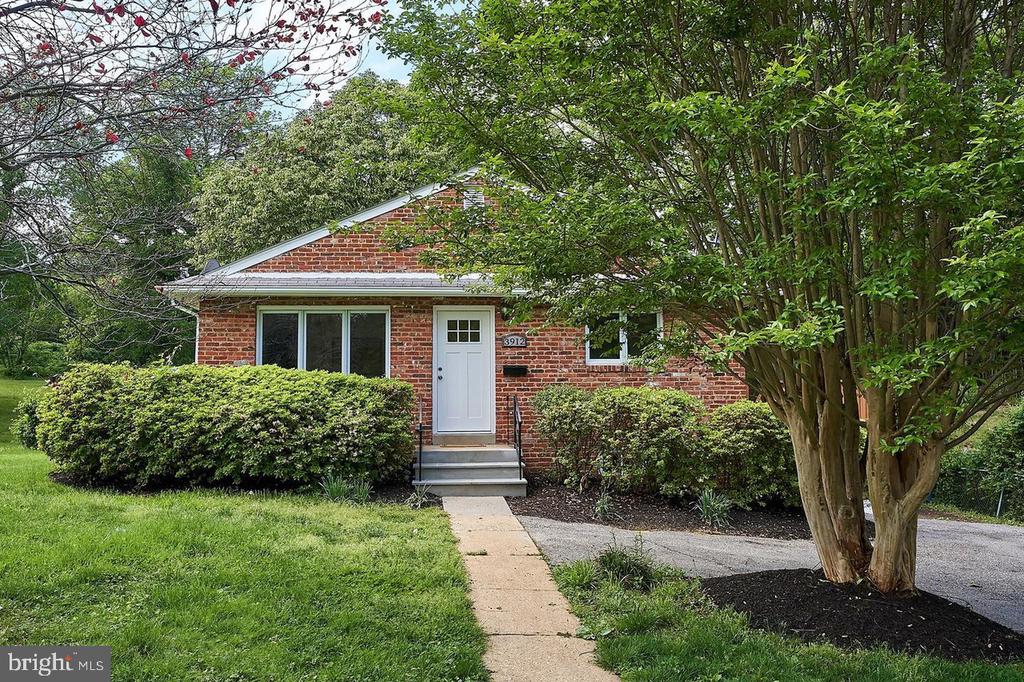 3912 LARCHWOOD RD