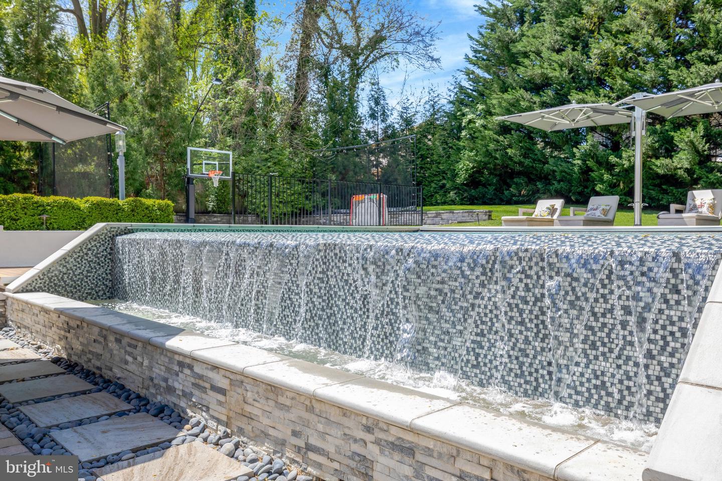 2850 ROSEMARY LN