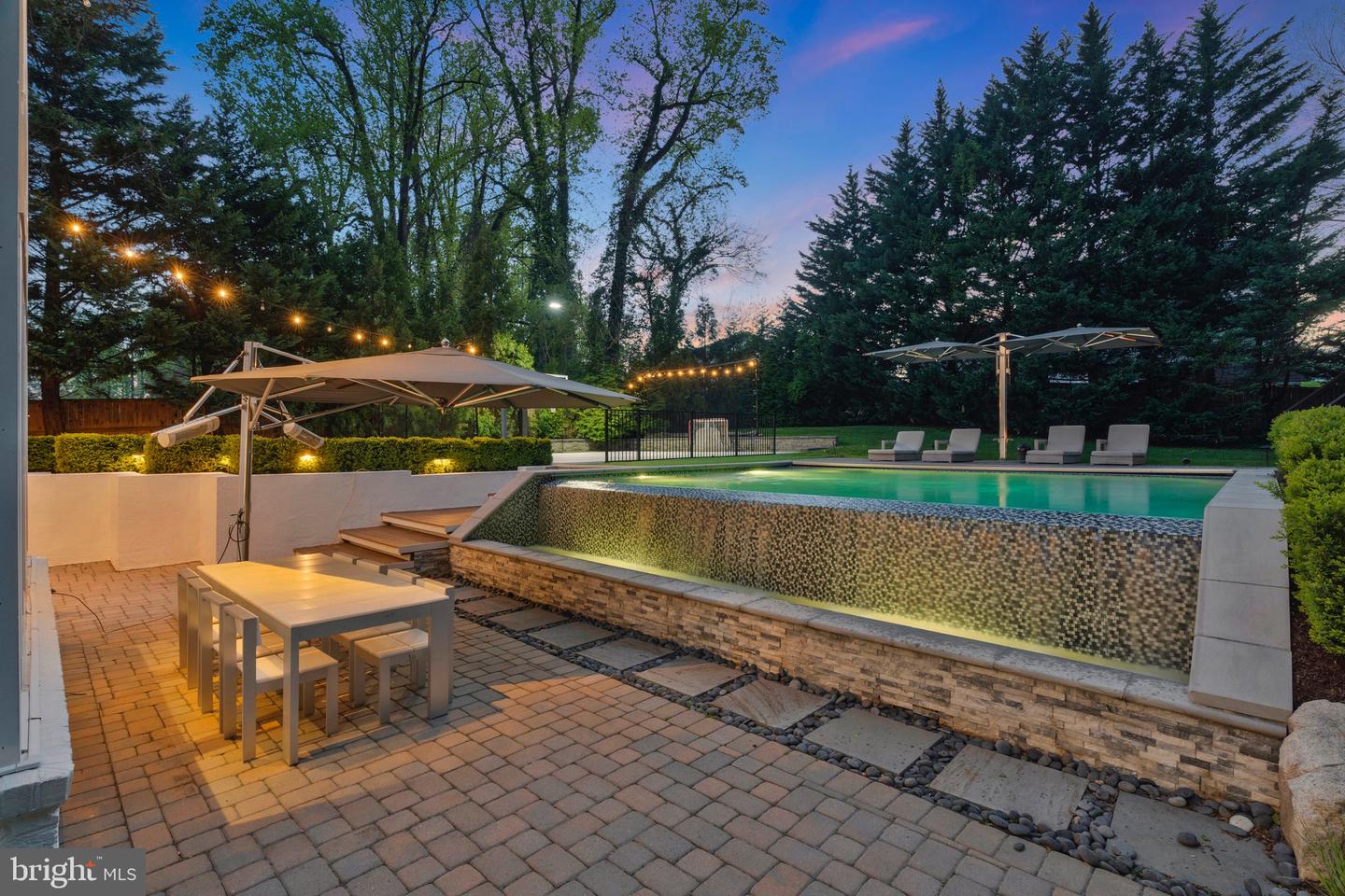 2850 ROSEMARY LN