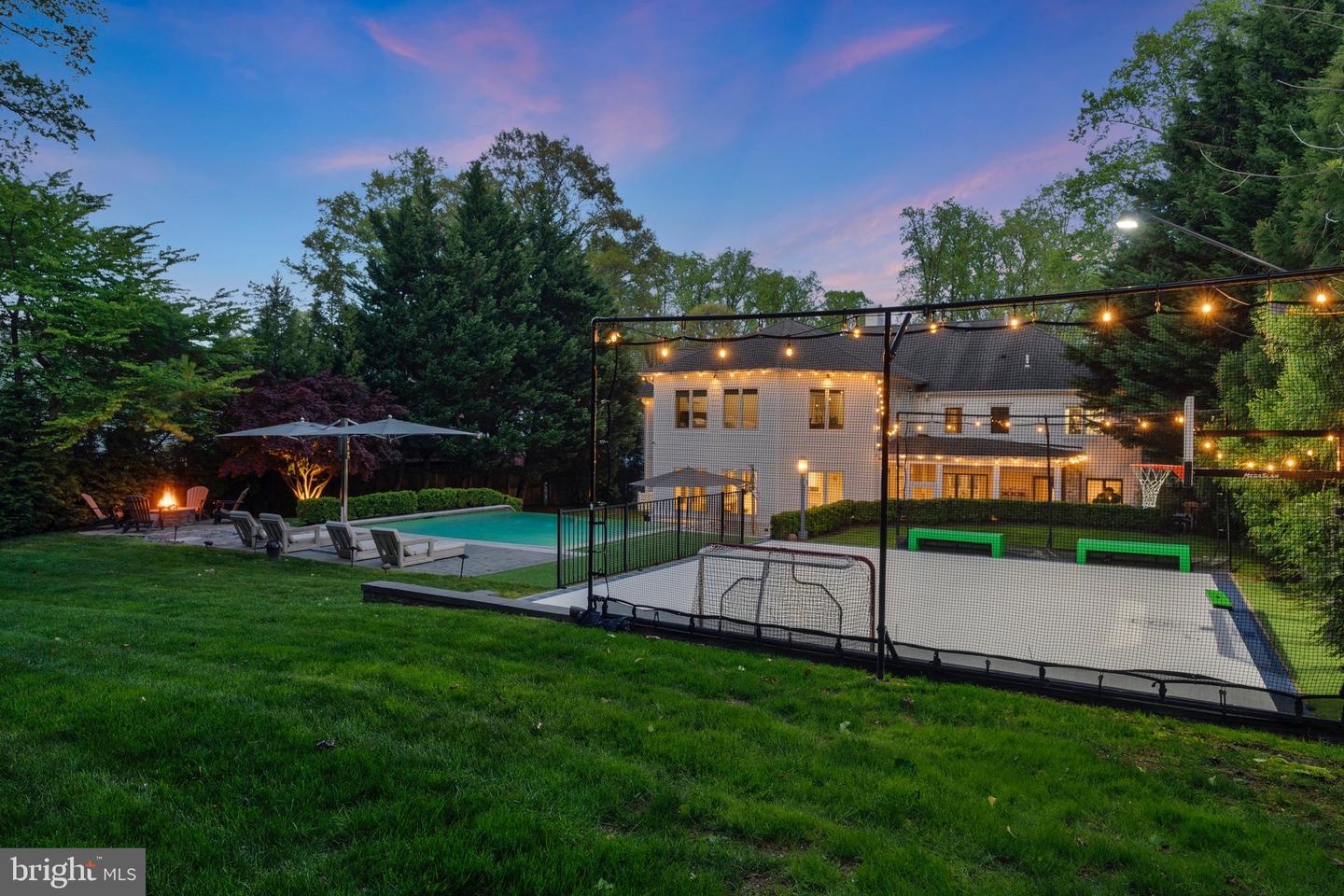 2850 ROSEMARY LN