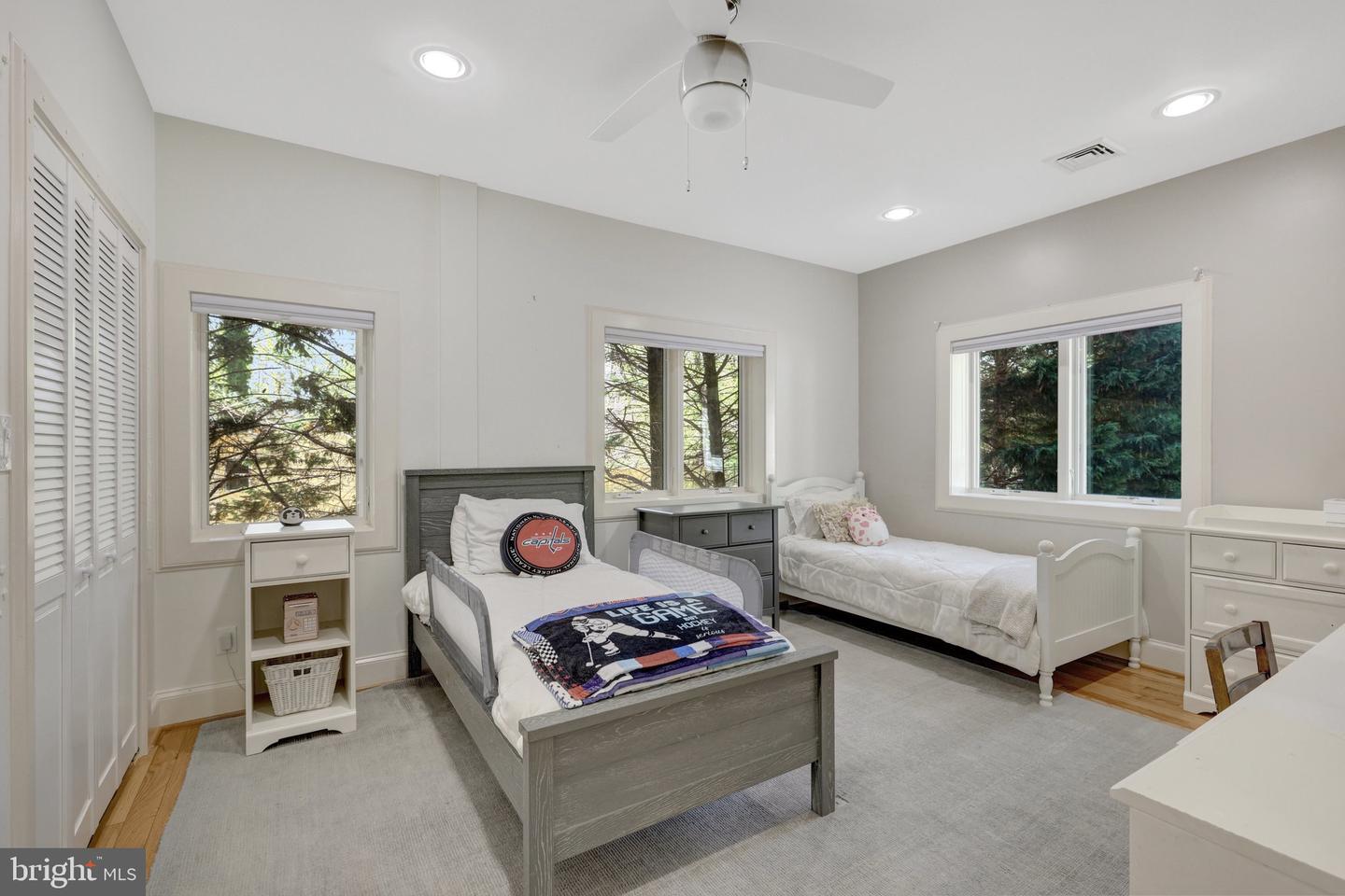2850 ROSEMARY LN