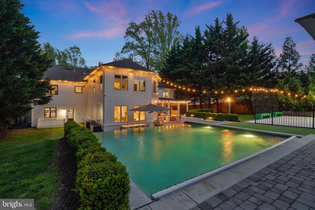 2850 ROSEMARY LN