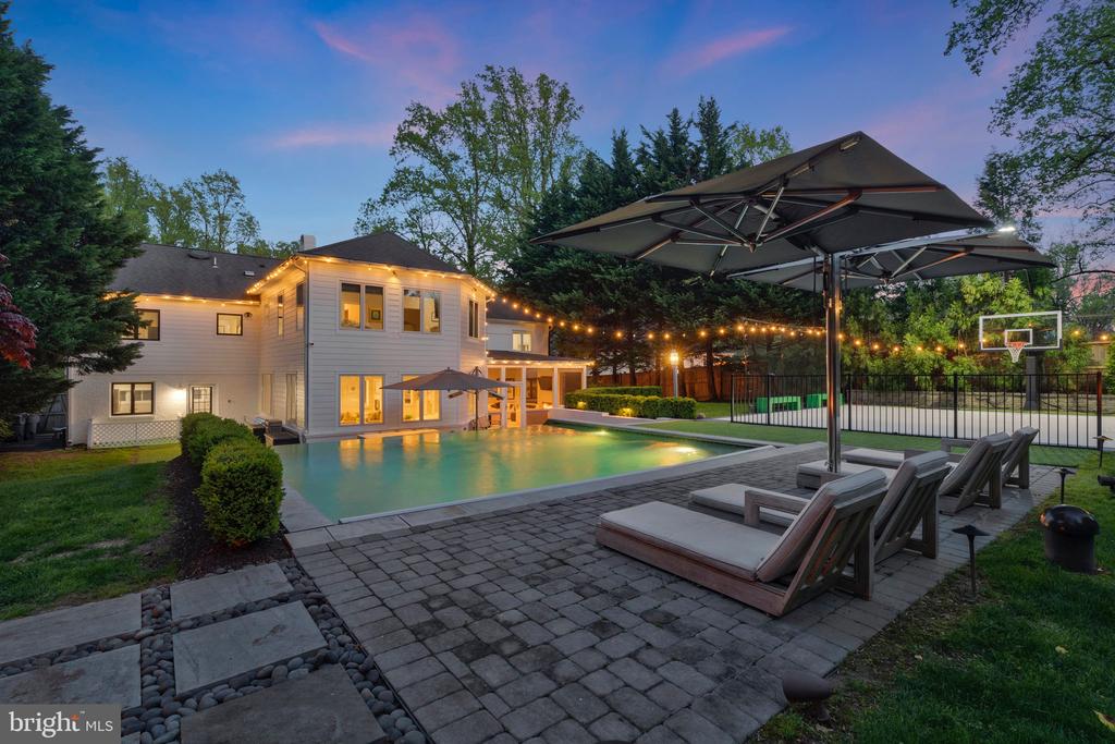 2850 ROSEMARY LN