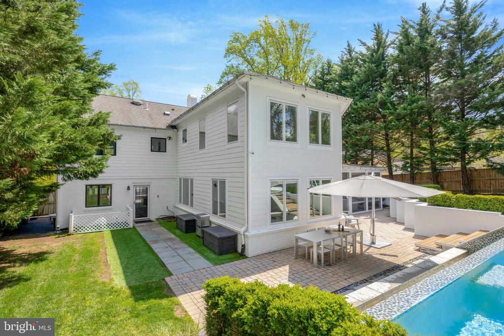 2850 ROSEMARY LN