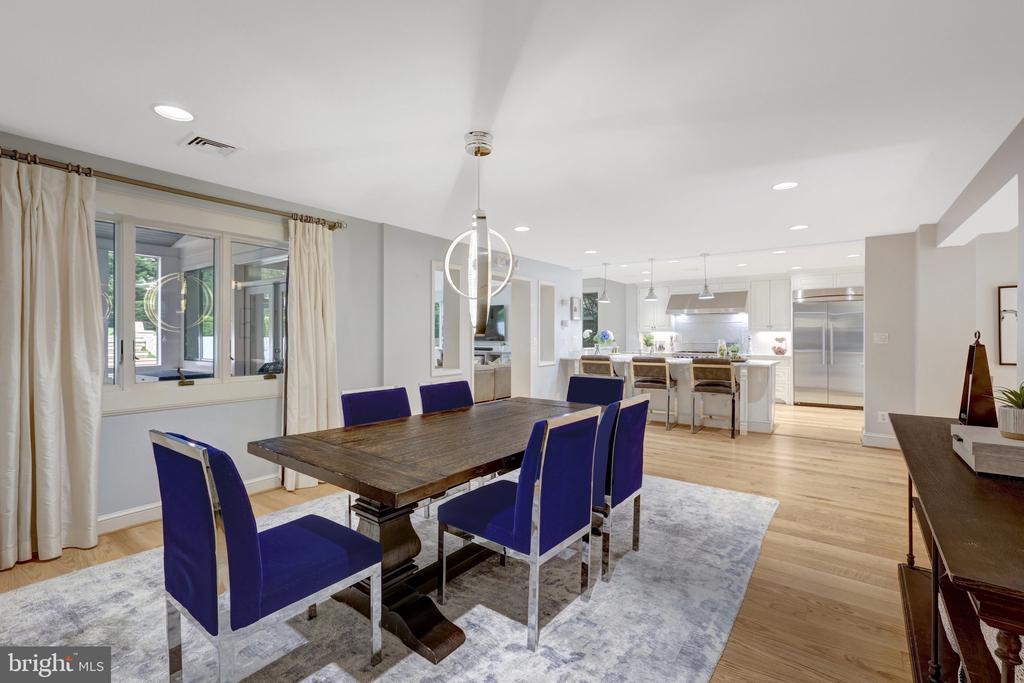 2850 ROSEMARY LN