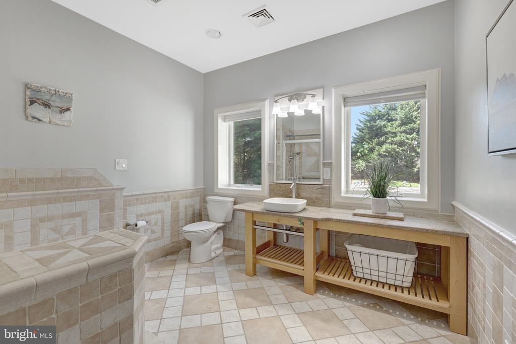 2850 ROSEMARY LN