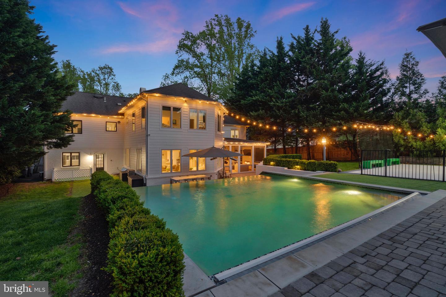 2850 ROSEMARY LN