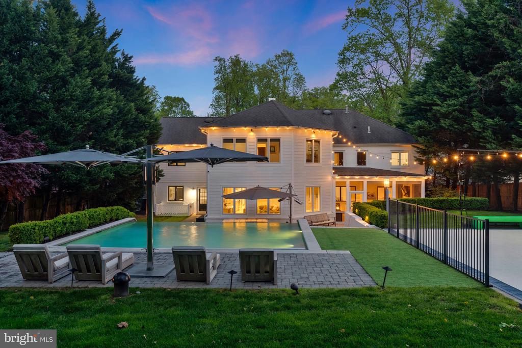 2850 ROSEMARY LN