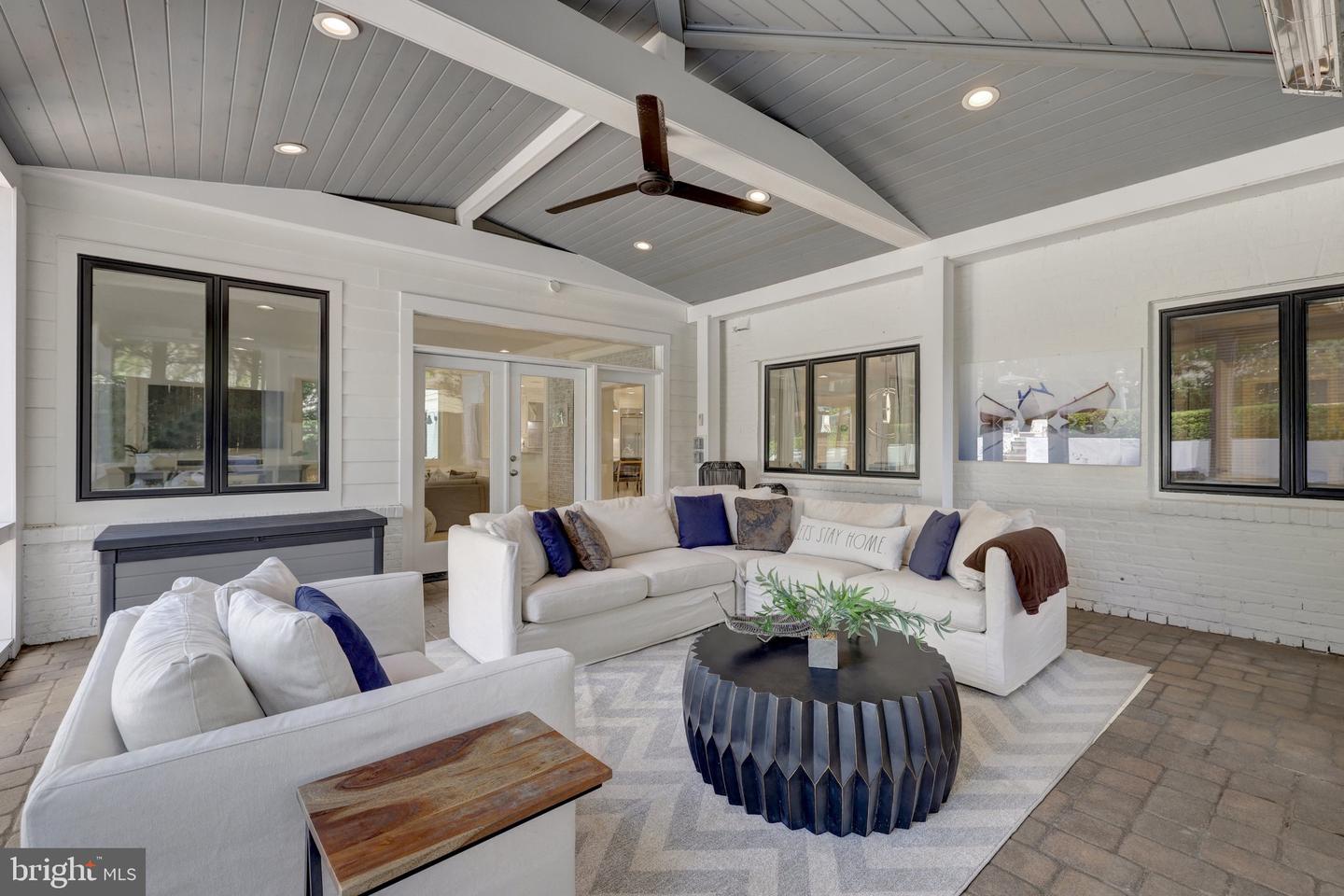 2850 ROSEMARY LN