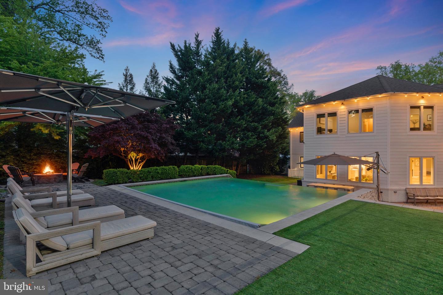 2850 ROSEMARY LN