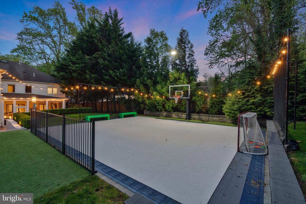 2850 ROSEMARY LN