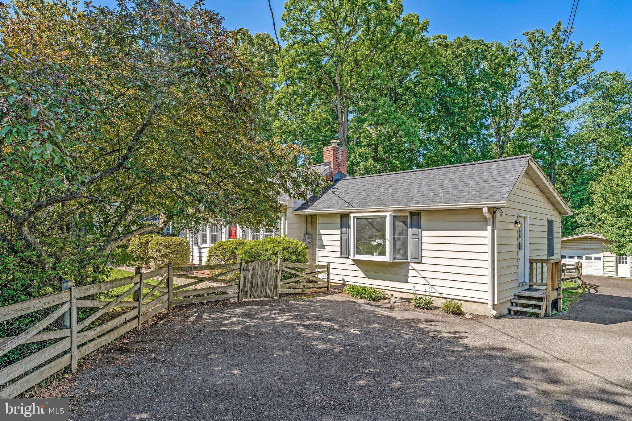 2718 PIONEER LANE