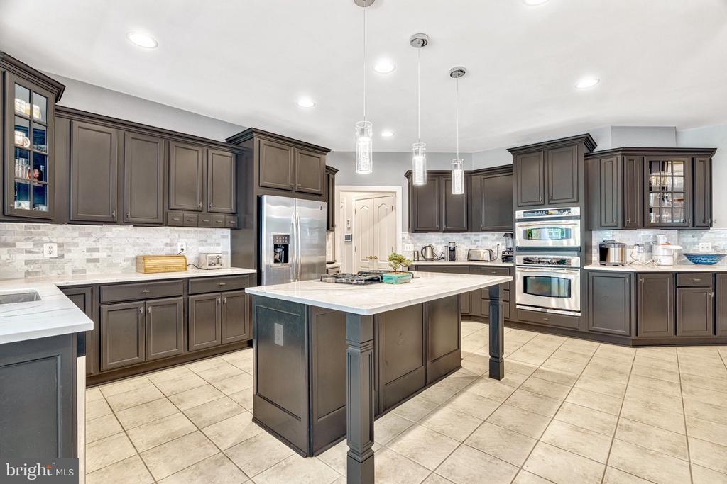 43945 Riverpoint Dr