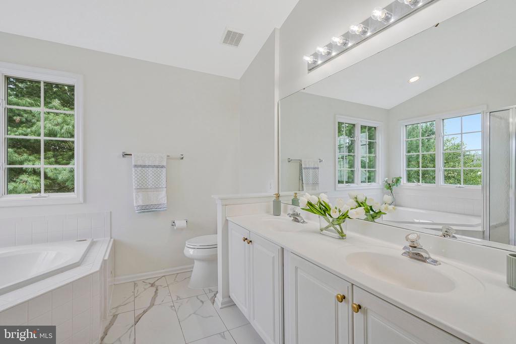 44269 COBHAM STATION COURT