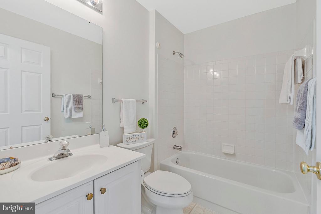 44269 COBHAM STATION COURT