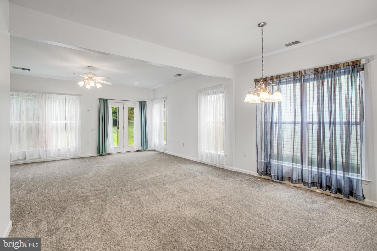 64 Gladstone Dr