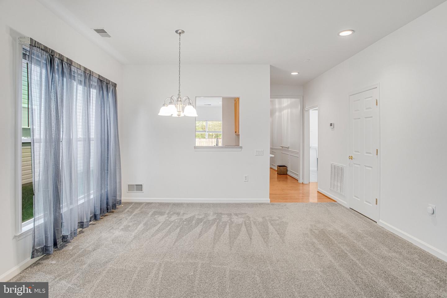 64 Gladstone Dr