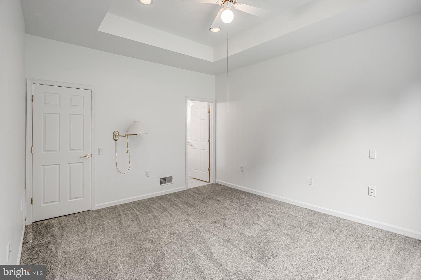 64 Gladstone Dr