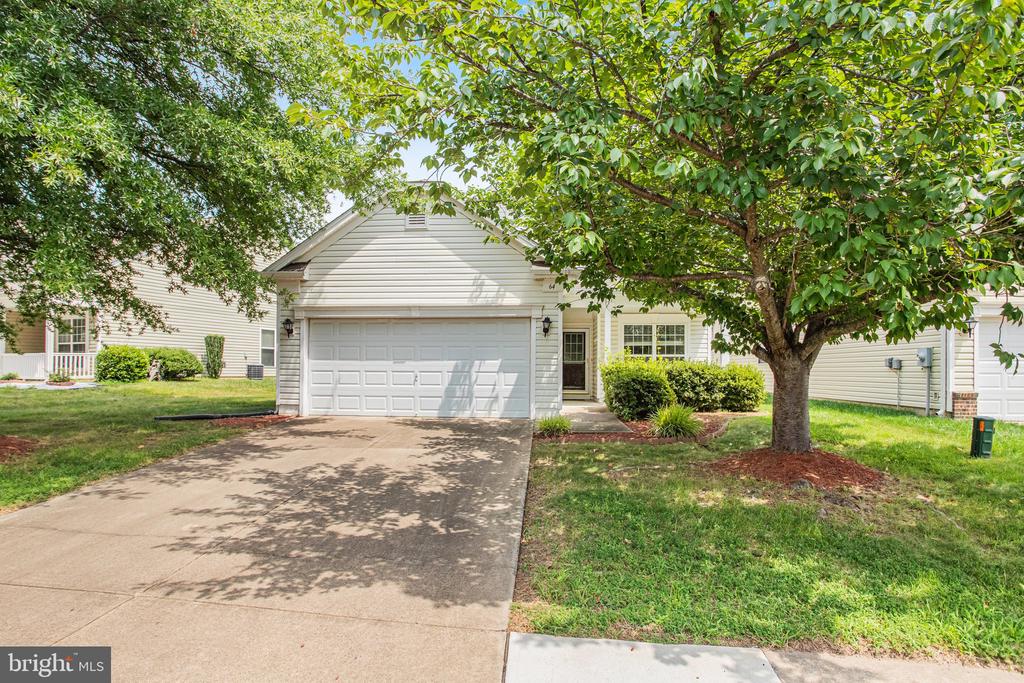 64 Gladstone Dr