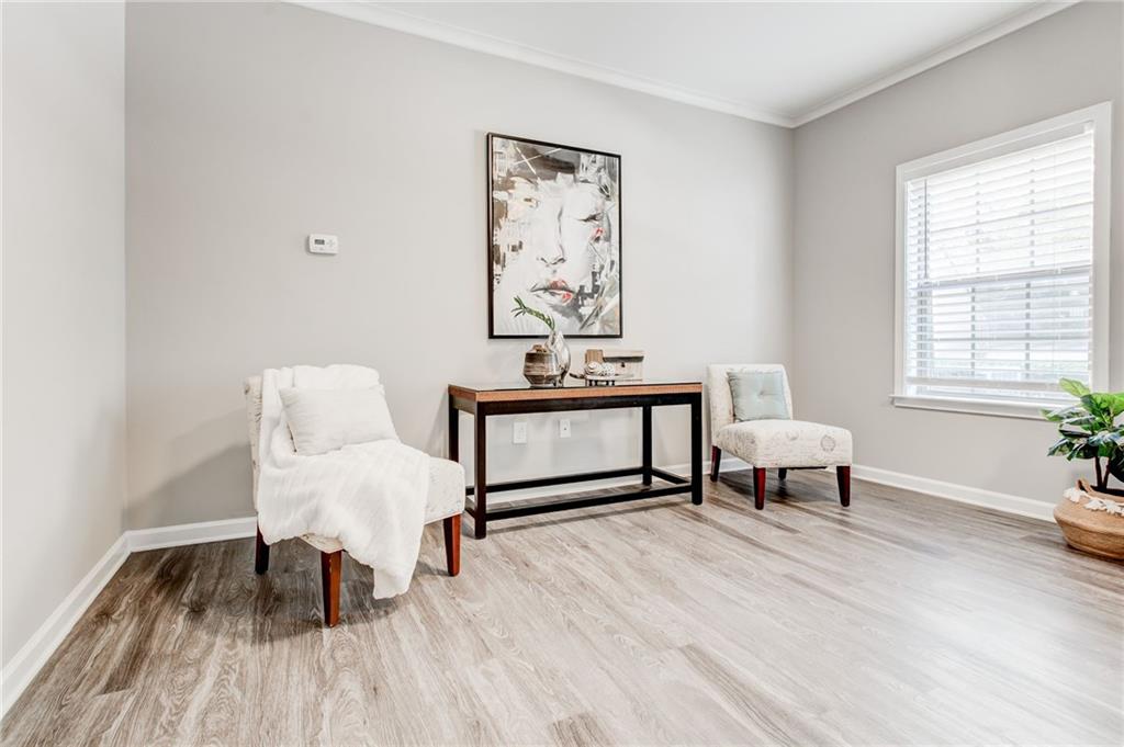 633 Broadview Place