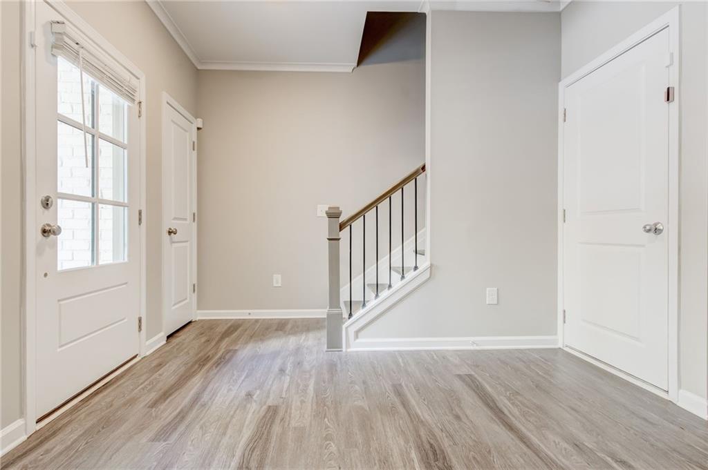 633 Broadview Place