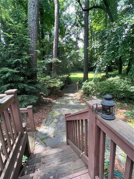 276 Colewood Way NW
