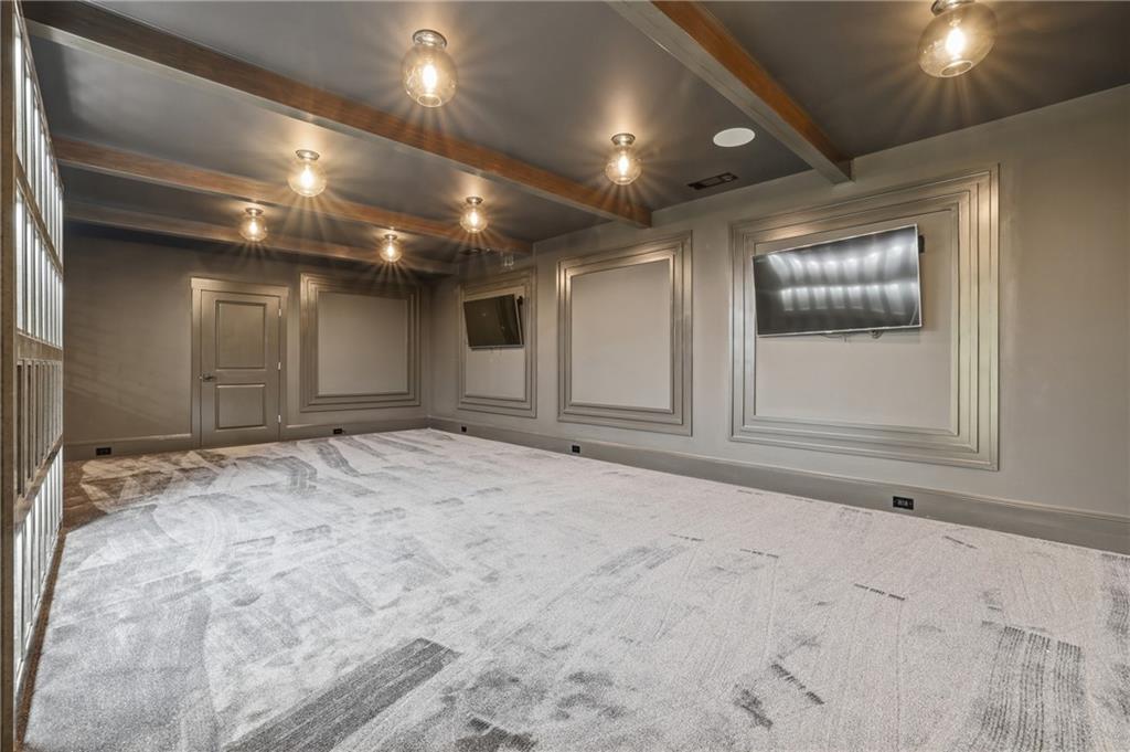 2883 W Roxboro Road NE