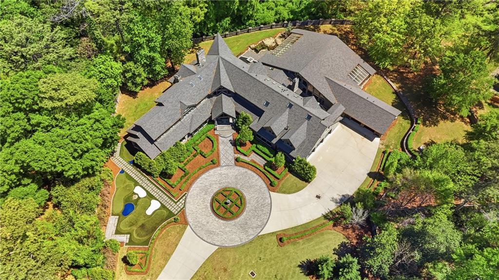 2883 W Roxboro Road NE