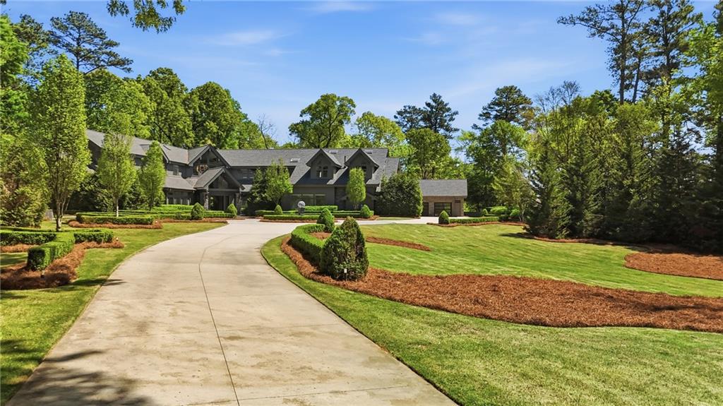 2883 W Roxboro Road NE