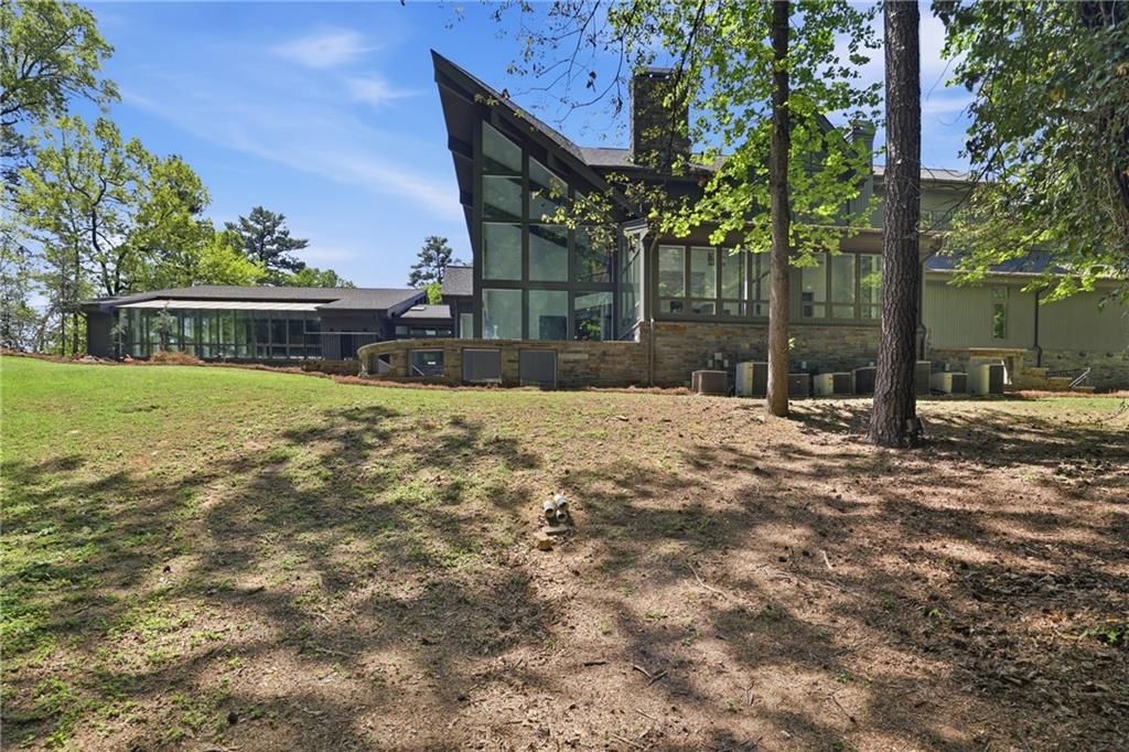 2883 W Roxboro Road NE
