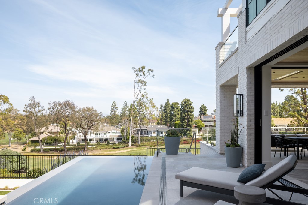 8 Cherry Hills