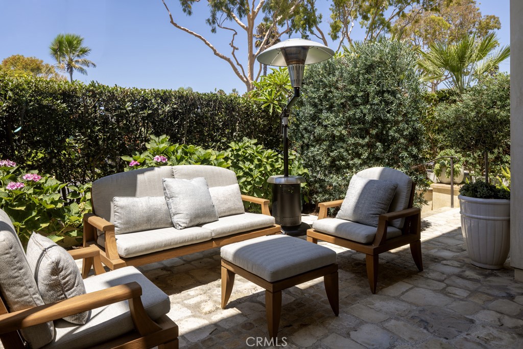 512 Avocado Avenue