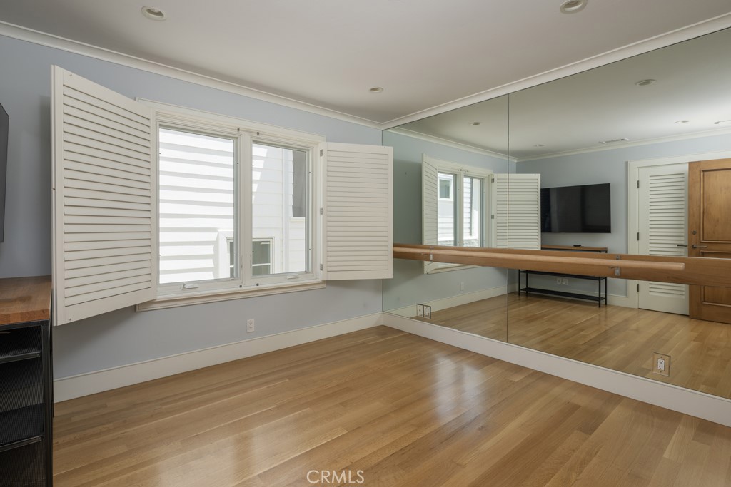 512 Avocado Avenue
