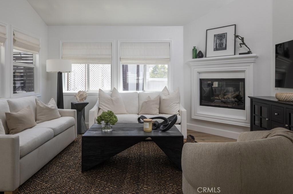 Furnished Lease in The Village