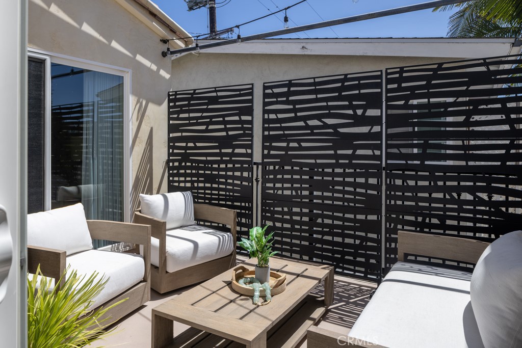 Furnished Lease in The Village