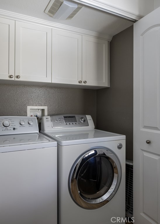 Furnished Lease in The Village