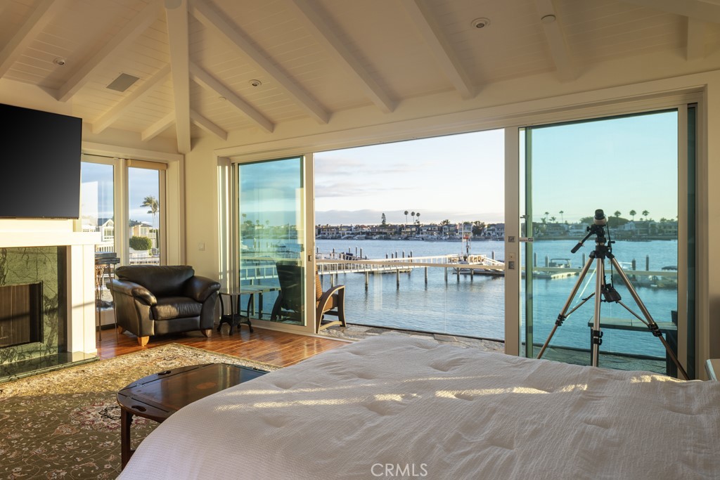 2323 Bayside Drive