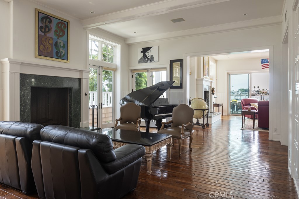 2323 Bayside Drive