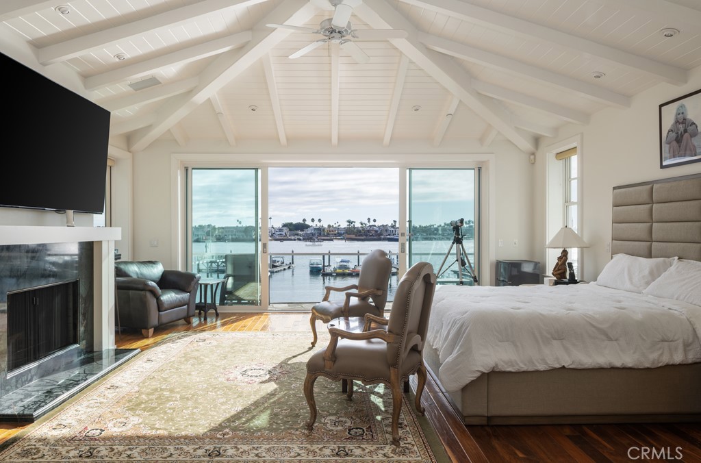 2323 Bayside Drive