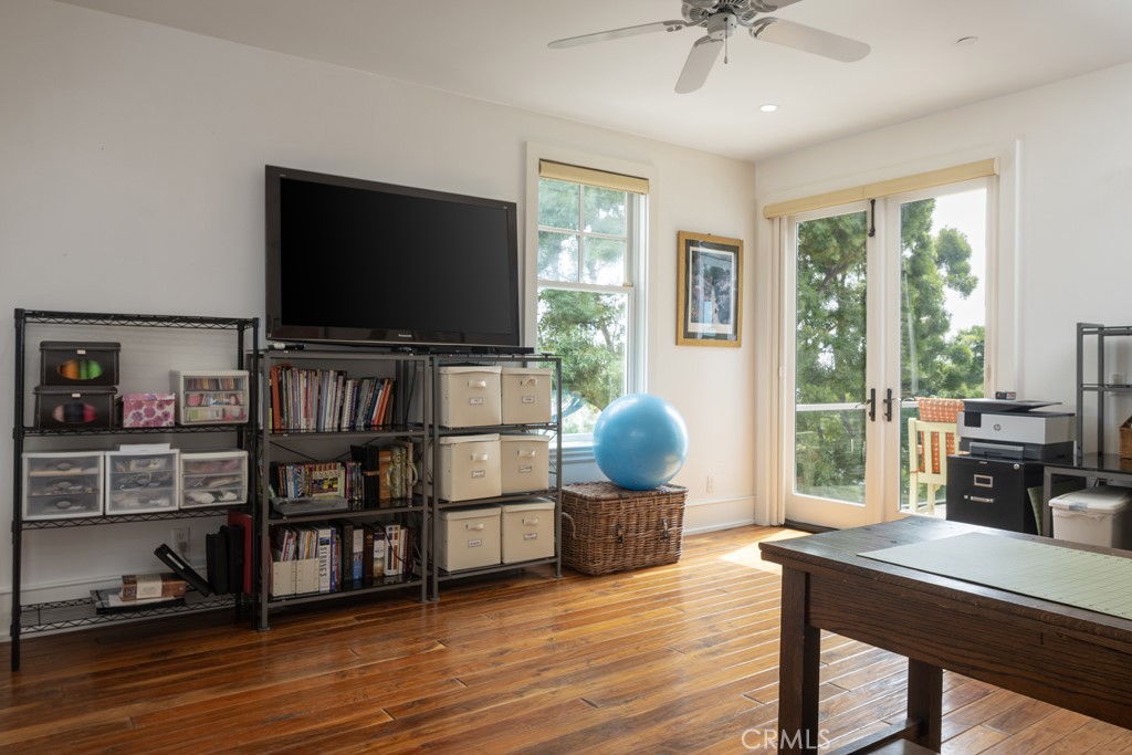 2323 Bayside Drive