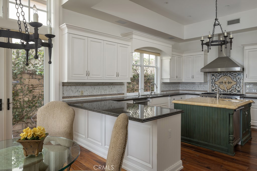 2323 Bayside Drive
