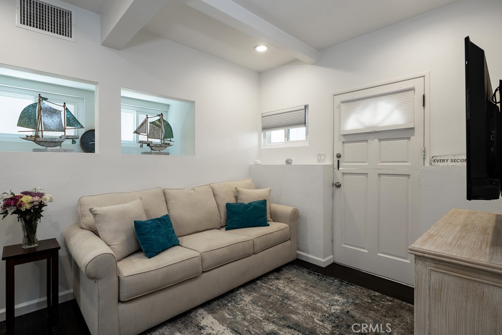 503 Fernleaf Avenue