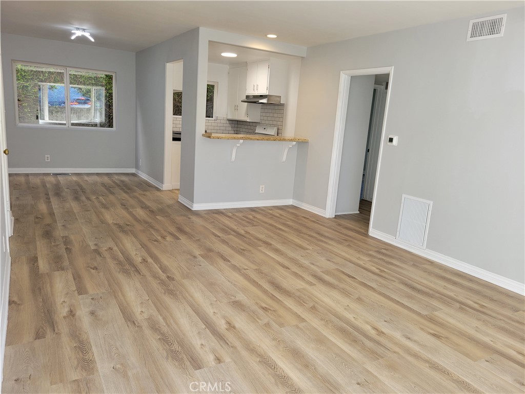 14701 Dickens Street