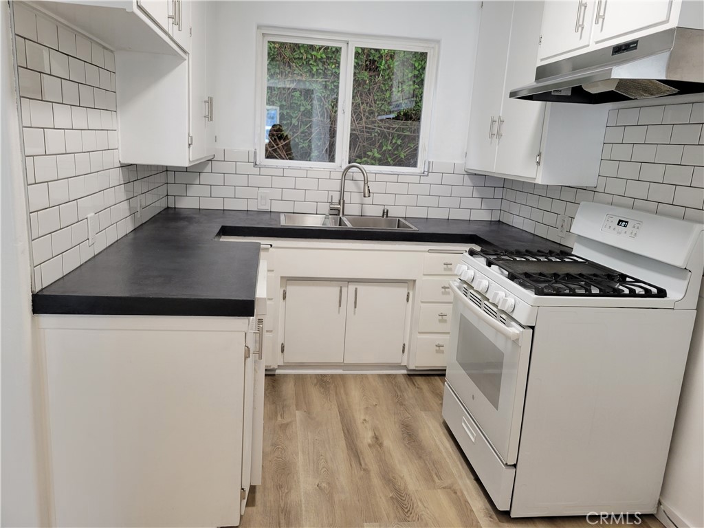 14701 Dickens Street