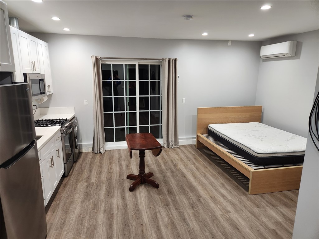 4930 Hesperia Avenue