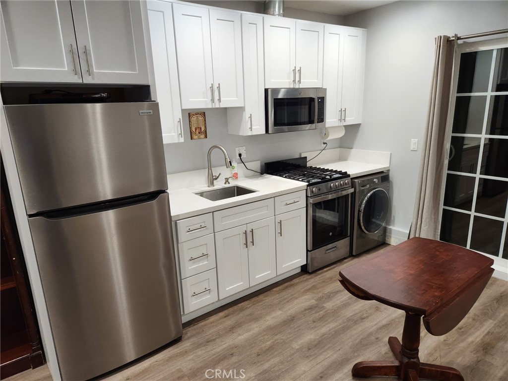 4930 Hesperia Avenue