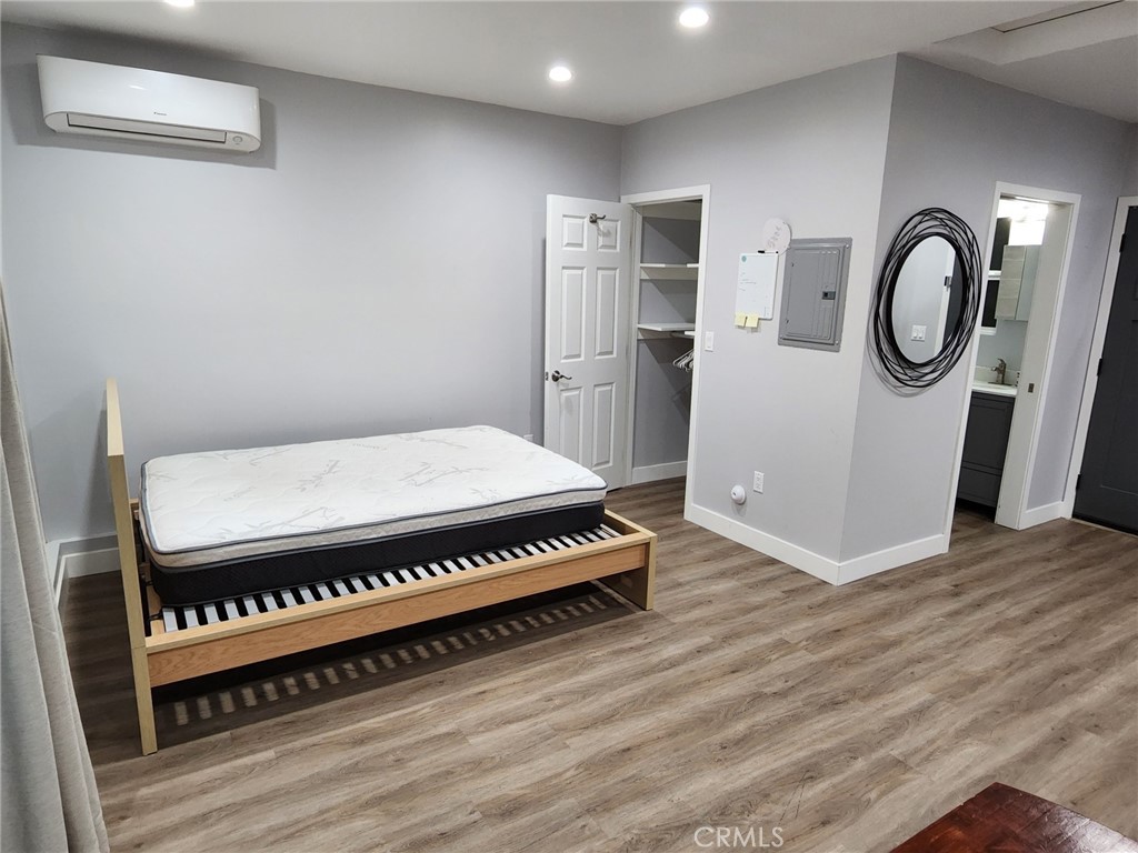 4930 Hesperia Avenue