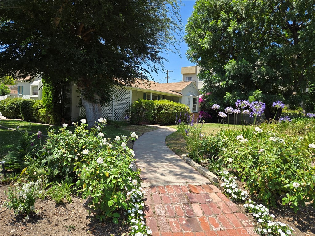 11636 Valley Spring Lane