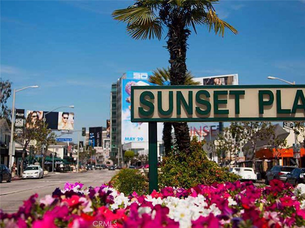 1129 1/2 N Clark Street 1129 1/2