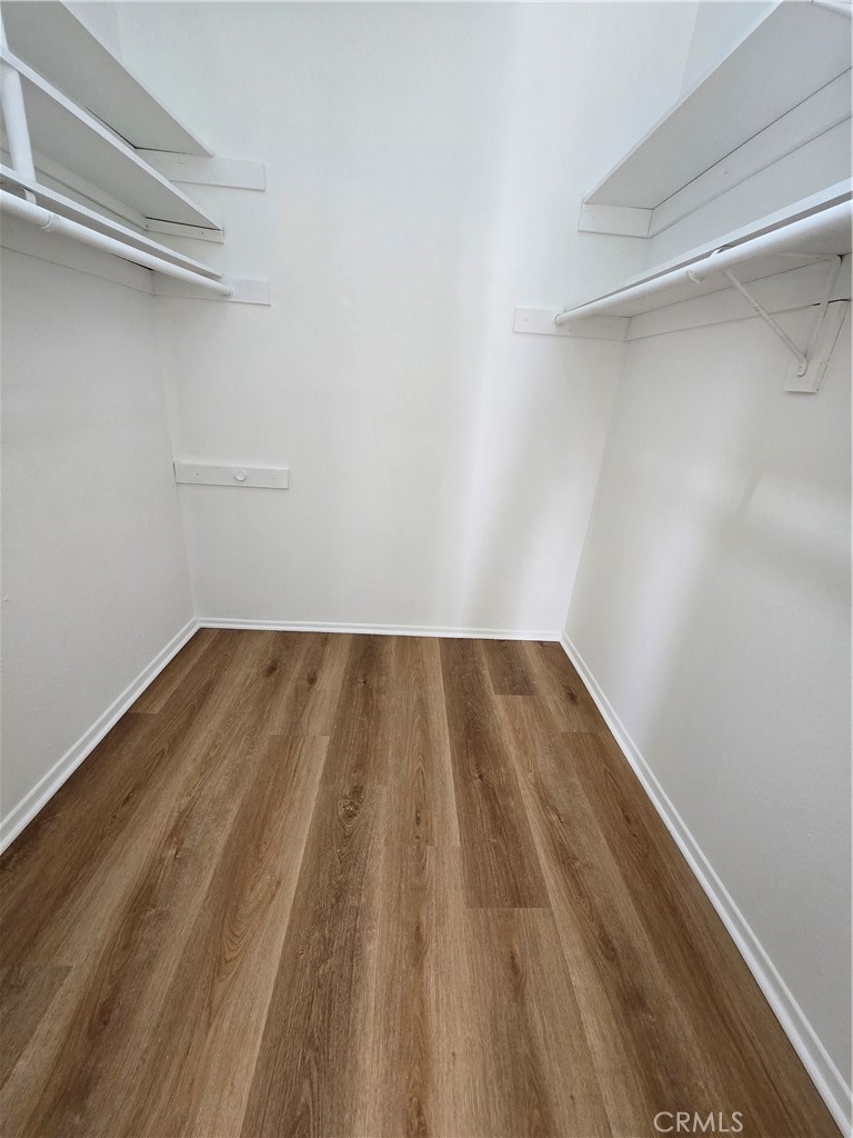 13214 Moorpark Street 201